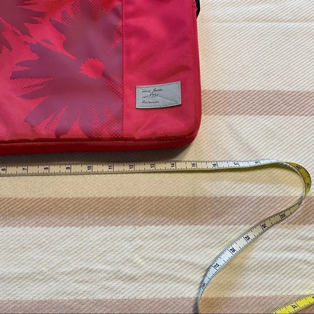 Golla Pink Padded Computer Case - Picture 11 of 12